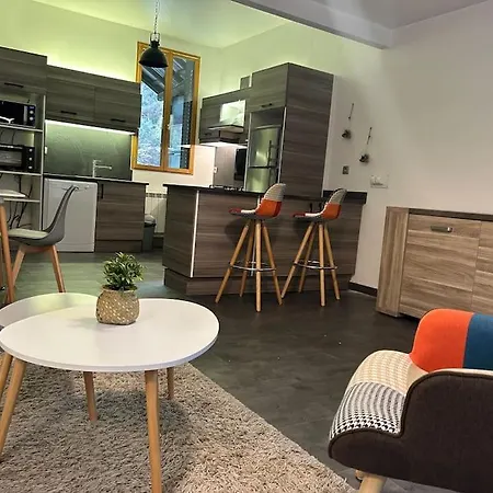 Apparemment De 60m2 * La Léchère